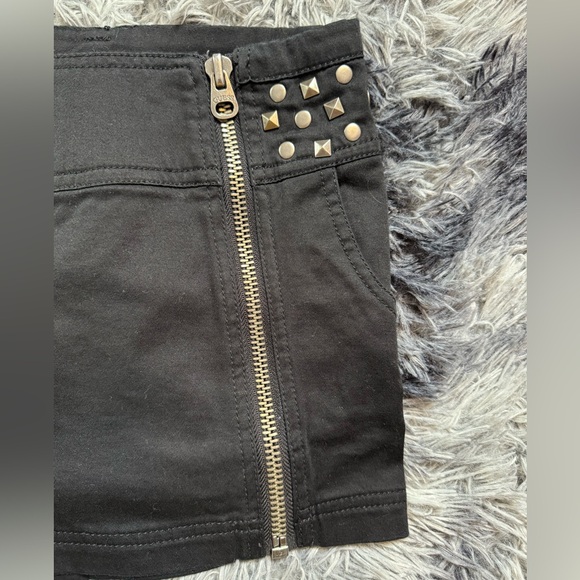 Guess Skirt - Picture 3 of 5